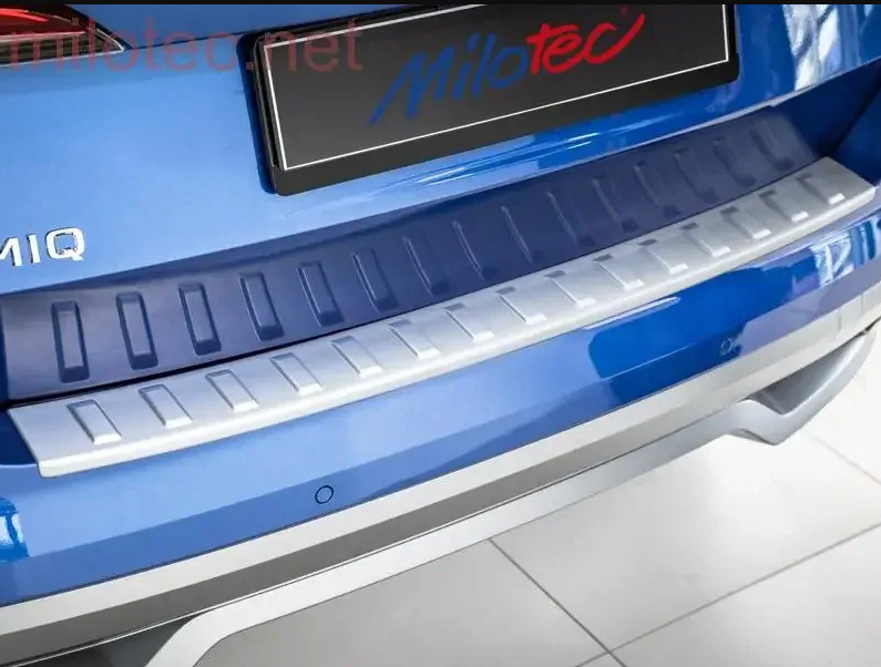 1005715 Накладка заднього бампера