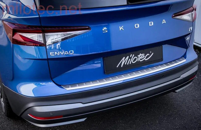 1105722 Накладка заднього бампера