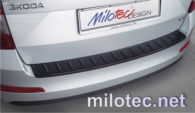 365704 Накладка заднього бампера