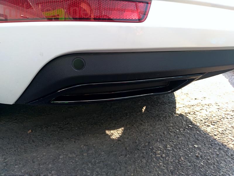 368604 Накладка на задній бампер