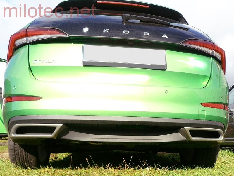 276122 Накладка на задній бампер