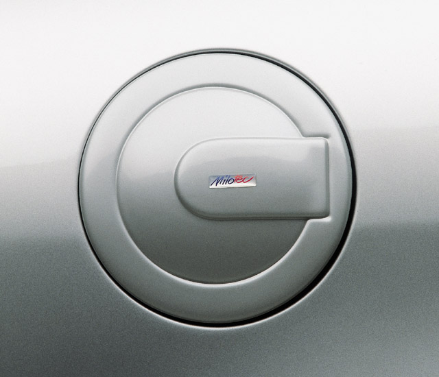 31415 Накладка на лючок бензобака