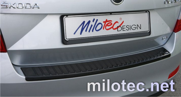 365604 Накладка заднього бампера