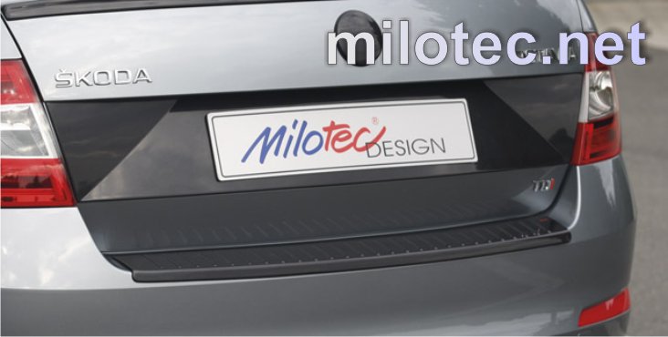 368104 Накладка кришки багажника