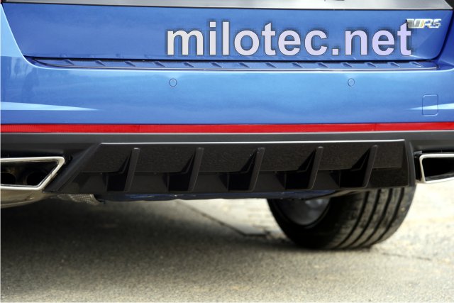 366604 Накладка на задній бампер