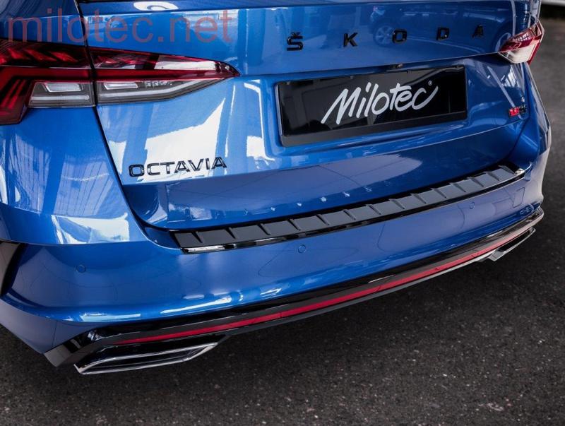 465704 Накладка заднього бампера