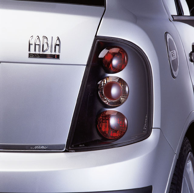 39001 Задні ліхтарі