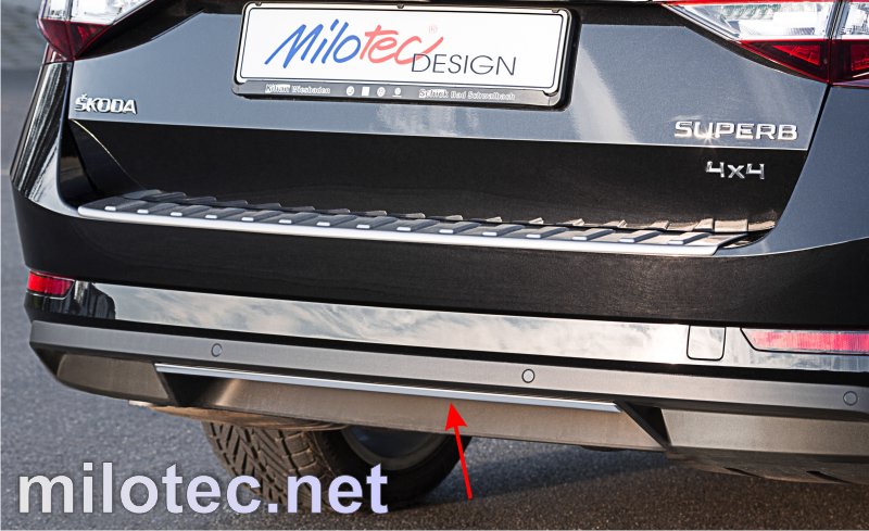 345722 Накладка на задній бампер